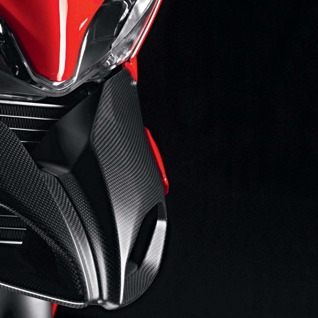 Accessories Amplifica l eccellenza Gli accessori Multistrada 1200 si integrano alla perfezione e rendono ancora più prezioso ed esclusivo questo gioiello.