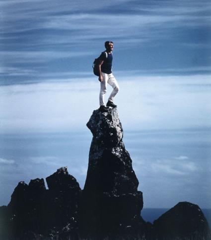 Dopo l impresa sul Monte Cervino, abbandonò l alpinismo estremo per dedicarsi all esplorazione dei grandi biomi della Terra alla scoperta