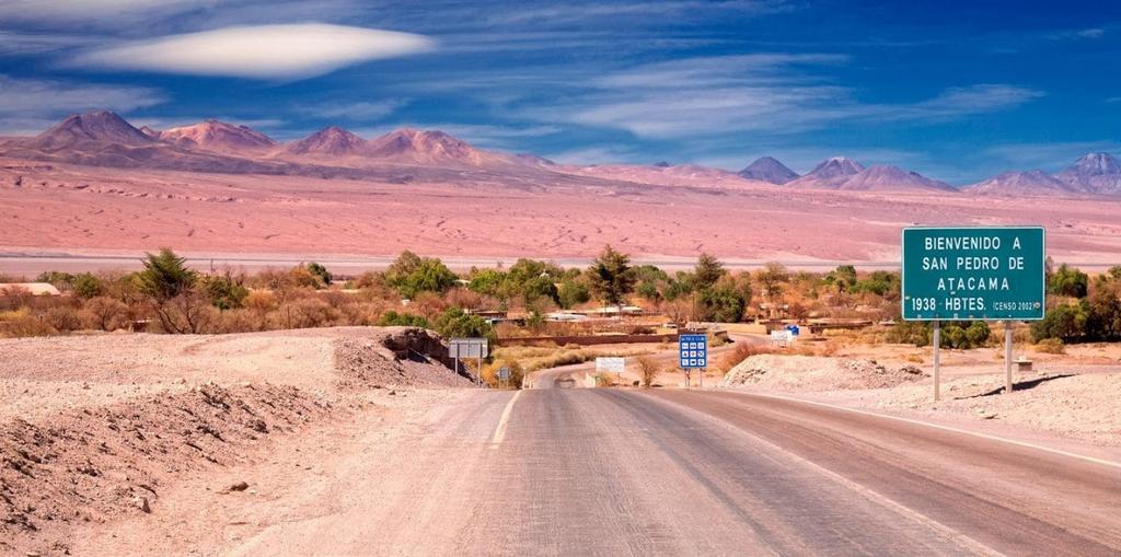 16/11/18-8 giorno: Santiago del Cile/Calama/San Pedro de Atacama Trasferimento in aeroporto ed imbarco sul volo diretto a Calama, accoglienza e trasferimento a San Pedro de Atacama (1h30m).