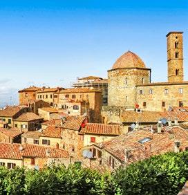 Prehliadka stredovekého opevneného mestečka (Piazza della Cisterna a Piazza del Duomo, bazilika, veža Torre della Rognoza, obchodíky s remeselnými dielňami a toskánskymi špecialitami).