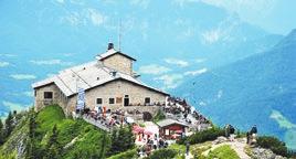 deň: raňajky, prehliadka unikátneho skanzenu Ballenberg, zubačkou presun Herrenchiemsee Hohenschwangau Neuschwanstein Reutte Linderhof Ettal 3 dni 1.