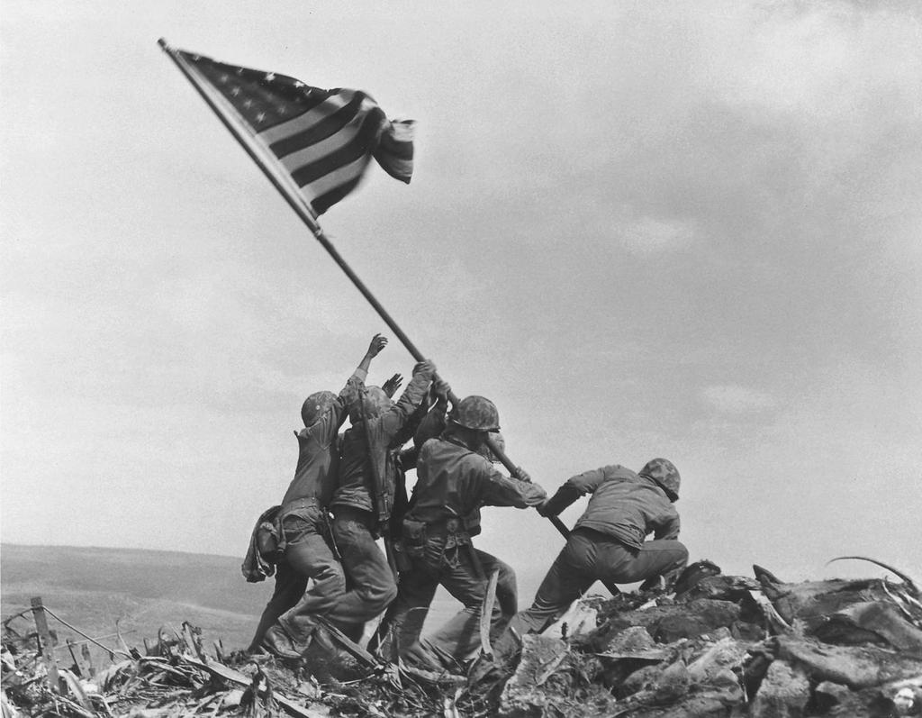 23 febbraio 1945: bandiera americana issata
