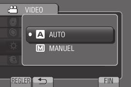 Enregistrement manuel Le mode d enregistrement manuel permet de définir manuellement la mise au point, la luminosité de l écran, etc.