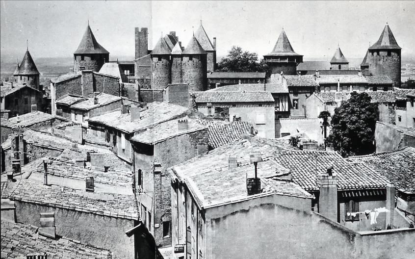 LA CITTADELLA DI CARCASSONNE FRANCIA 1844-1879 Scorcio della Citè e del Castello