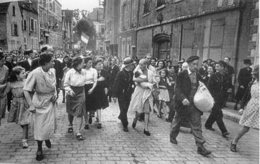 Capa, la Tondue de Chartres,