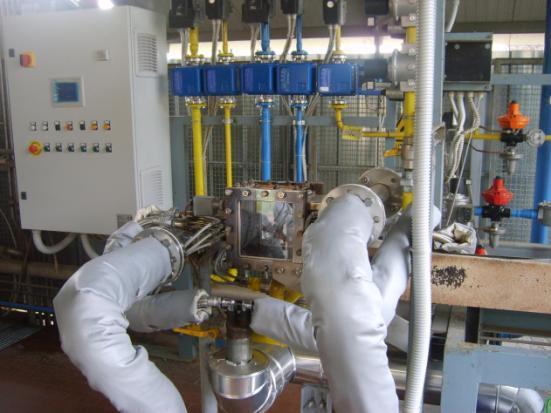 Figura 2. Vista del TVC, dell impianto di alimentazione e del controllo aria-combustibile. Il setup sperimentale è stato pensato sulla base dei risultati ottenuti in studi precedenti [1, 2, 3,4,5].
