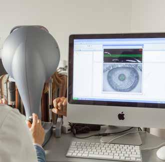 fondamentale nella chirurgia della cataratta per misurare il potere della lente intraoculare (IOL) che sostituisce il cristallino catarattoso.