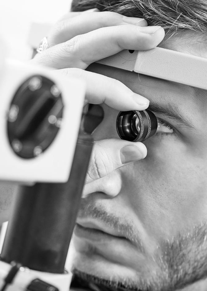 Il trattamento del glaucoma è principalmente volto all abbassamento della pressione oculare, al fine di ridurre il danno nel nervo ottico.