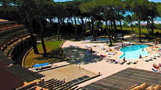 HOTEL PALACE località Scarlino Vista piscine da una camera I BAMBINO GRATIS (0-11 ANNI) II BAMBINO SCONTO 50% (0-11 ANNI) I prezzi in Hotel ed Aparthotel includono: - Soggiorno per il periodo