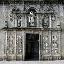 Santiago di Compostela, e il famoso cammino del pellegrinaggio omonimo, sono stati dichiarati patrimonio dell'umanità dall'unesco nel 1985.