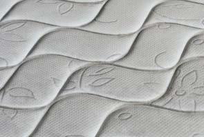 Chi lo sceglie Ideale per chi desidera dormire su un materasso privo di elementi rigidi e dalle spiccate caratteristiche