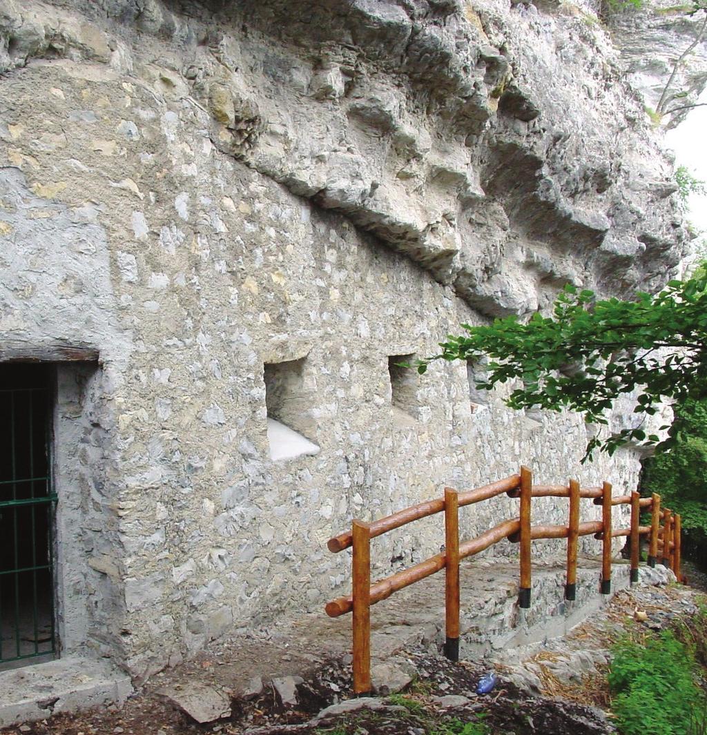 Tre giornate di escursioni tra boschi e alpeggi, visitando trincee, fortificazioni e camminamenti della cosiddetta Linea Cadorna.