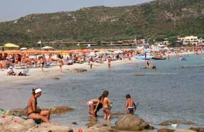 La spiaggia del Golfo di Marinella Splendido complesso residenziale situato in