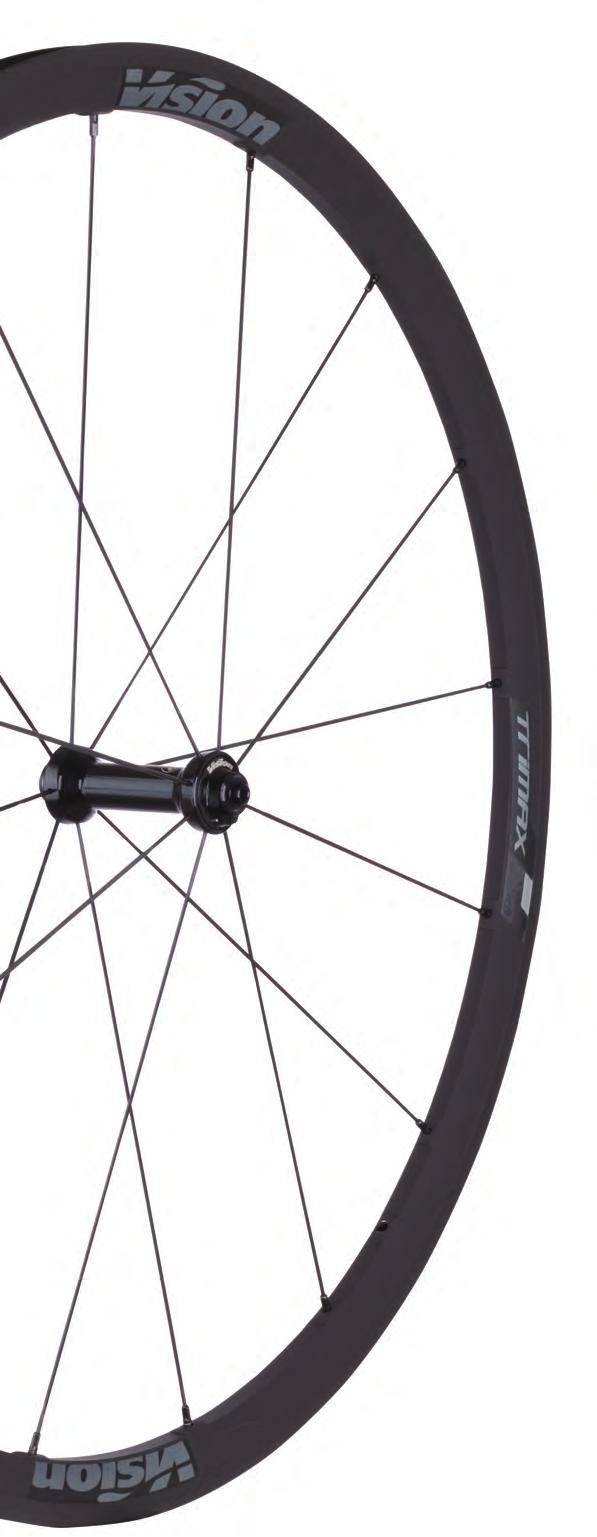 TRIMAX 25 KB COPERTONCINO Cerchio tubeless ready in Alluminio Anteriore: 20mm - Posteriore: asimmetrico 24mm Fresature di alleggerimento sistema R06 Mozzi ultraleggeri con sistema PRA di regolazione