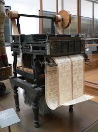 Il Telaio Jacquard Nel 1803 il francese Joseph Marie Jacquard presenta un congegno destinato a rivoluzionare la produzione tessile, costituito da una struttura applicata sopra ad un telaio,