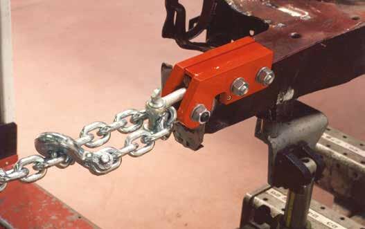 MORSETTO DOPPIO SIDE MEMBER CLAMP DOUBLE Art. 180 83 mm 100 mm Art. 180 Morsetto doppio per longherone. Indispensabile per il tiro su longheroni longitudinali dotati di flange terminali.