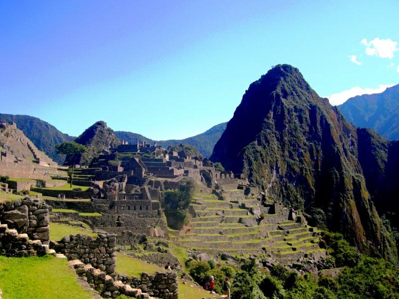 San Isidro e Barranco), le sue spiagge, i suoi parchi.