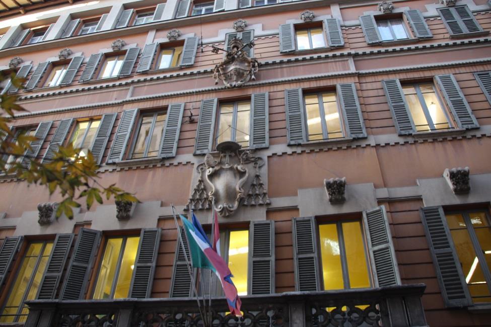 STRUTTURE Sede: Via Nassa 66, Lugano L Istituto è situato in un antico e prestigioso edificio nel cuore di Lugano: Palazzo Devoti.