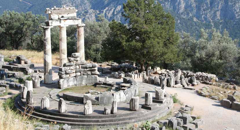 Pranzo (opzionale) a Kalambaka. Rientro ad Atene e, lungo la strada, breve sosta alle Termopili e al monumento di Leonida. Arrivo ad Atene nel tardo pomeriggio. Cena e Pernottamento in hotel.