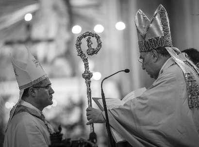 portato qui tra di voi, di continuare ad ascoltarla e di lasciarci insieme guidare dal Vangelo.