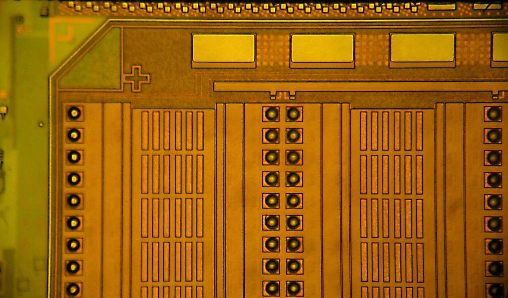 FE-I4A Dicing off top pads test " Test done with FE-I4A.