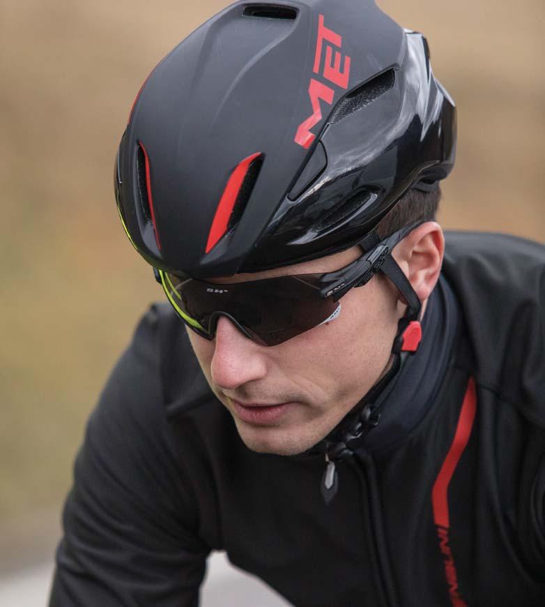 Cuciture piatte Logo nero rifrangente EN Winter underhelmet.