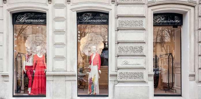 6. LA DISTRIBUZIONE BLUMARINE NUOVO STORE DESIGN CONCEPT 26 La boutique Blumarine di Parigi è la prima a contraddistinguersi dagli altri monomarca nel mondo per la scelta del nuovo concept,