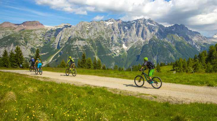 PONTE DI LEGNO TONALE COMMEZZADURA Piazzale telecabina Daolasa +39 334 8575209 info@centrobikevaldisole.