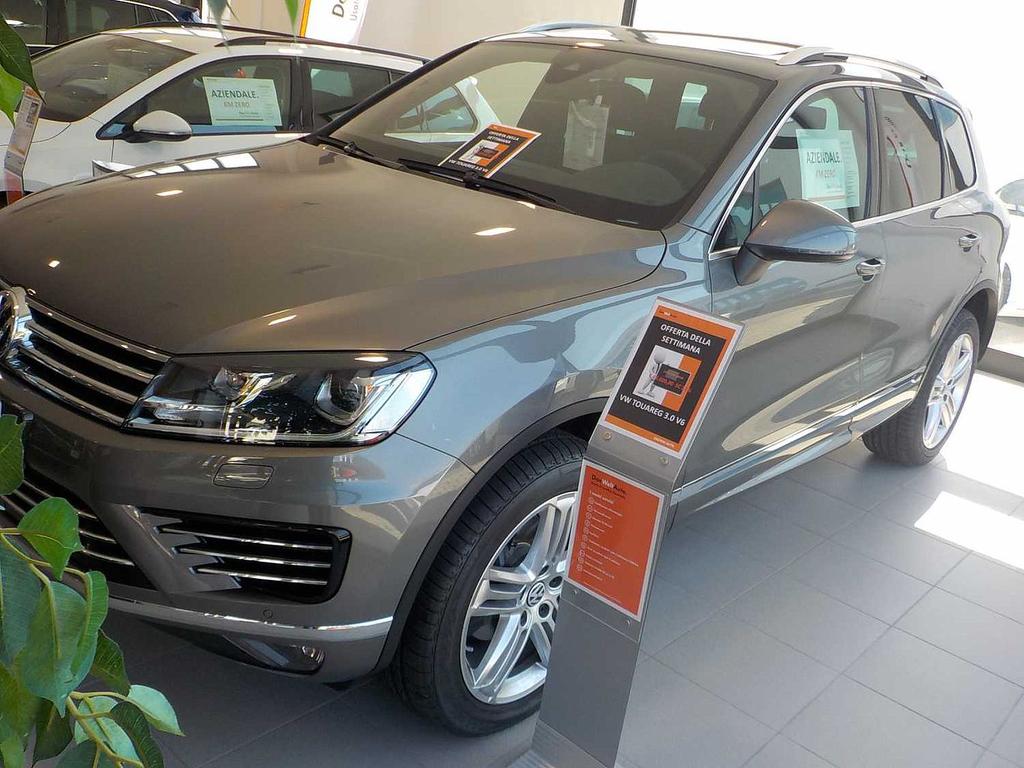 ABS, Chiusura centralizzata, Fendinebbia, Servosterzo Volkswagen Touareg II 3.