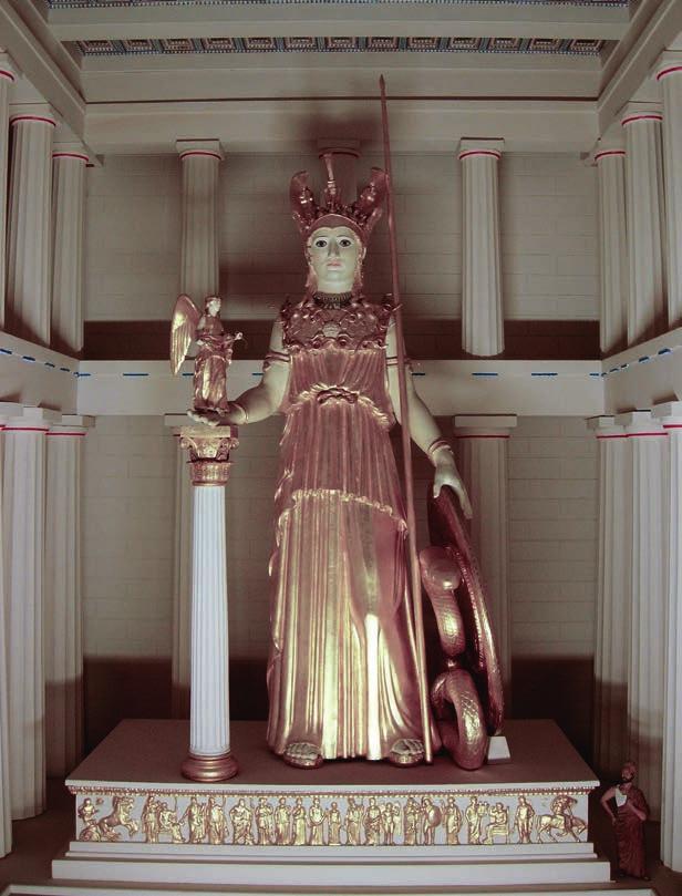 Fig. 4 Statua di Atena Parthènos [Royal Ontario Museum, Toronto] La statua di Atena Parthènos (qui in una ricostruzione moderna), la dea cui era dedicato il Partenone, impressionava gli antichi per
