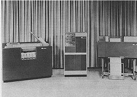 Seconda generazione 1955 1965 (1) SO batch (a lotti) per sistemi mainframe Sequenzializzazione automatica dei job automaticamente, il controllo passa da un job al