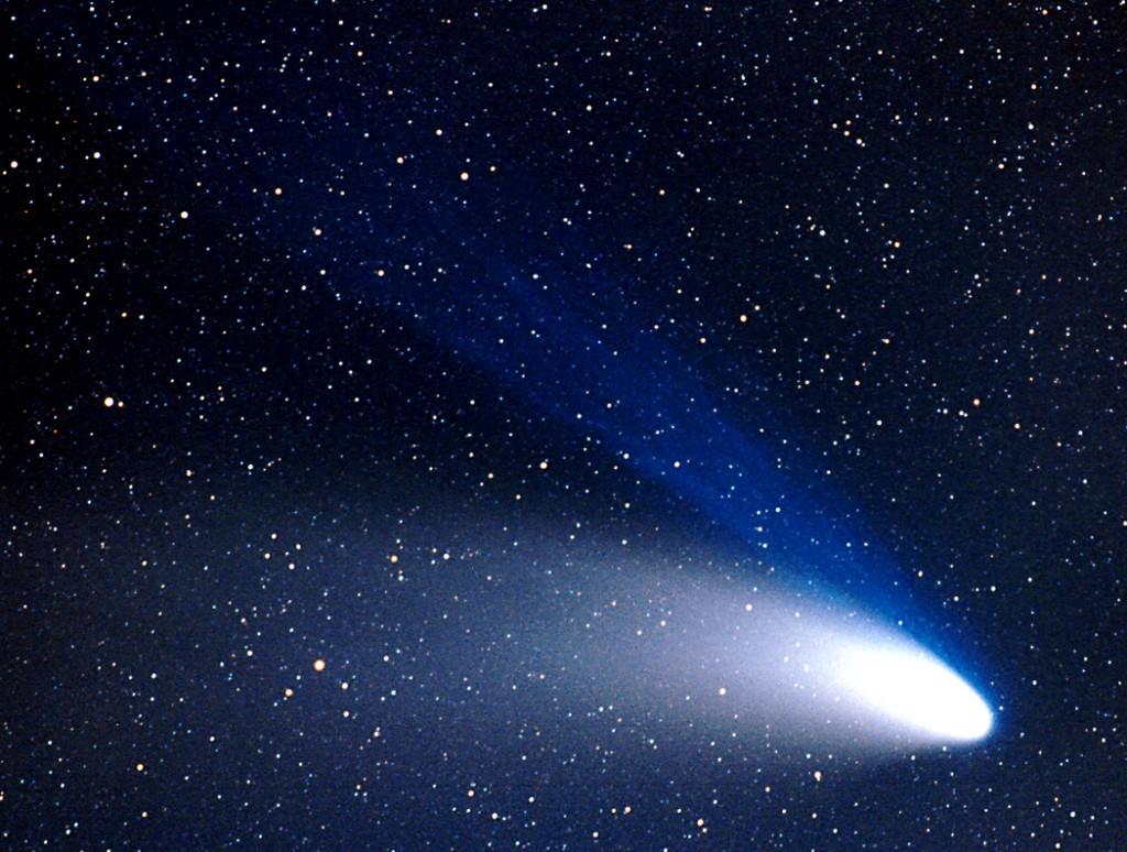 7 Quale parte di una cometa è blu?