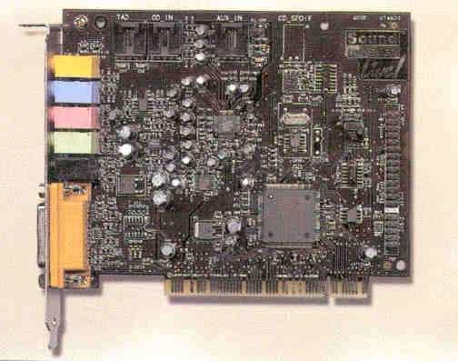 Struttura fisica Le schede La scheda madre che contiene una CPU e controller per dispositivi quali I/O.