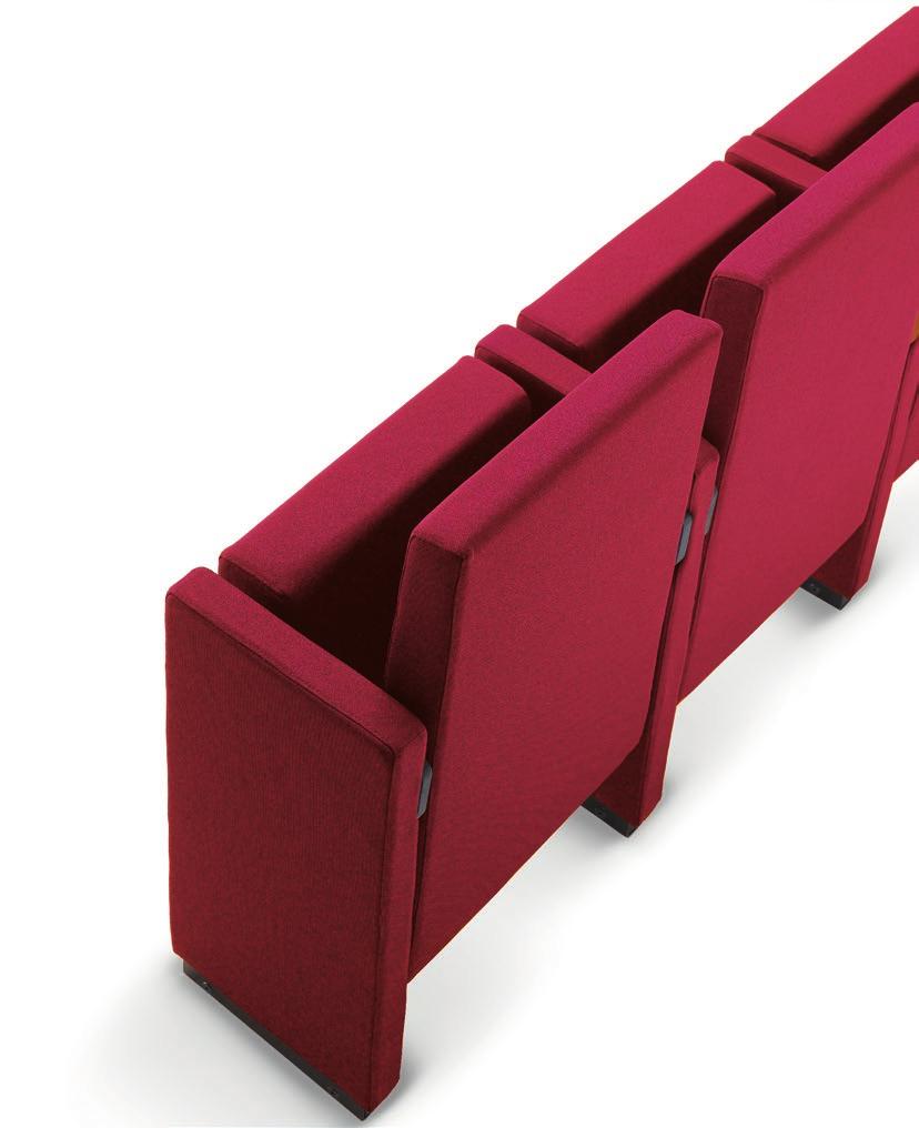 COMPACT Un particolare movimento, dato da un elemento in nylon brevettato, permette al sedile di muovere lo schienale in maniera sincrona.