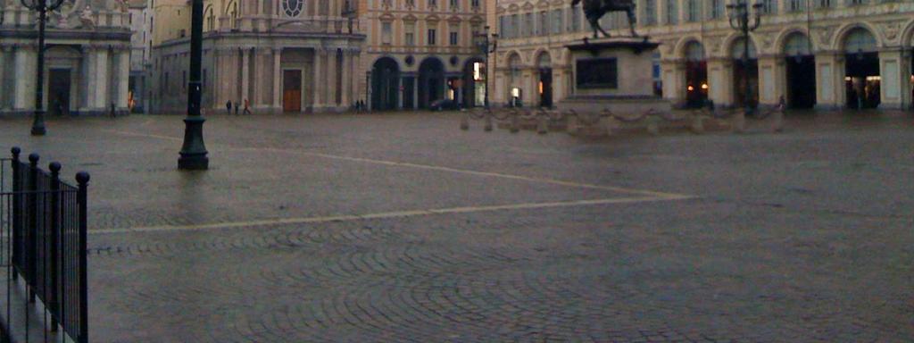 Pranzo libero e/o al sacco con visita libera alla città di Torino. Partenza per il rientro a Calusco d Adda. n.