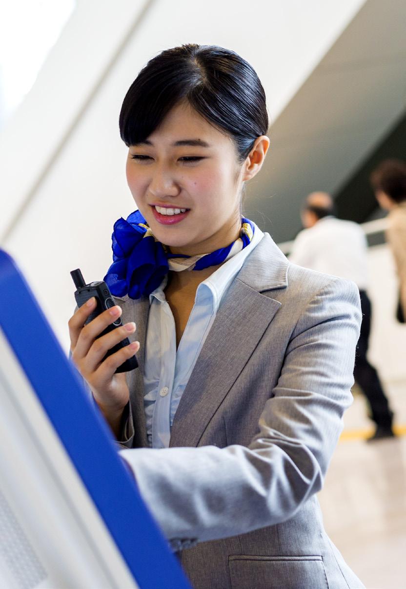 LE ESIGENZE DI COMUNICAZIONE DI DIRIGENTI, ADDETTI AL CONTATTO CON I CLIENTI E PERSONALE IN UFFICI, AEROPORTI, HOTEL E CASINÒ SONO DETTATE DALLO STILE, MA ANCHE DALLA FUNZIONALITÀ Per mantenere il