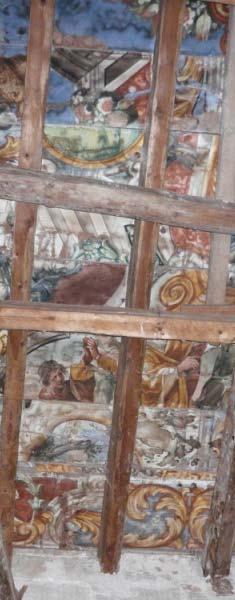 il tavolato, ritrovato negli ultimi lavori di restauro, era nascosto,da allestimenti successivi ed era stato impiegato come superficiee di sacrificio per il successivo getto del solaio.