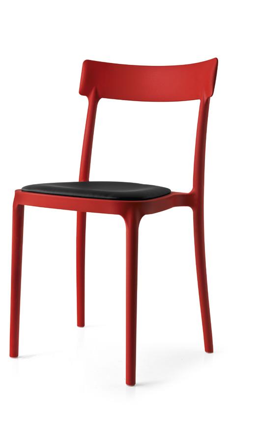 G/1523 Polypropylene monoblock chair, stackable up to 4 pieces high and suitable for outdoor use. G/1539 Polypropylene chair. Stackable up to 4 chairs high.