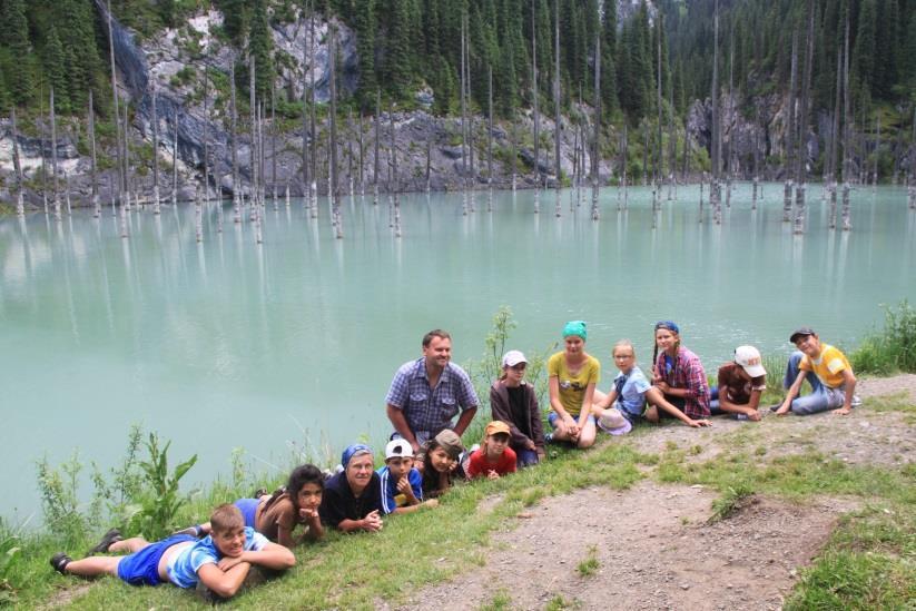 Sulla nostra strada abbiamo osservato la foresta subacquea del lago