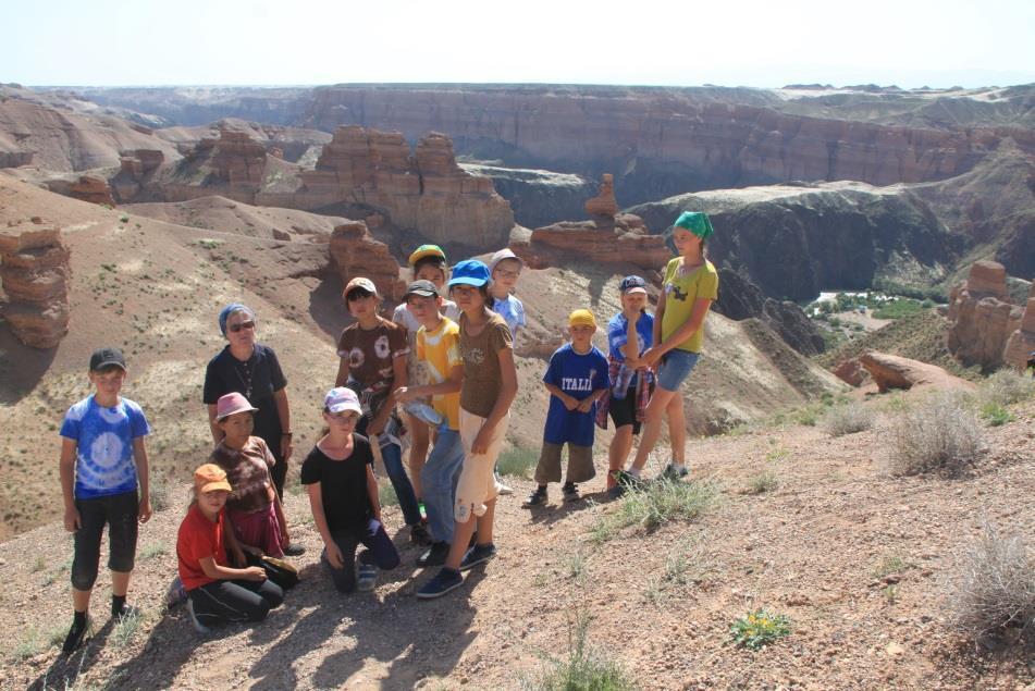 Al ritorno siamo andati al Canyon "Charyn" Nel mese di luglio,