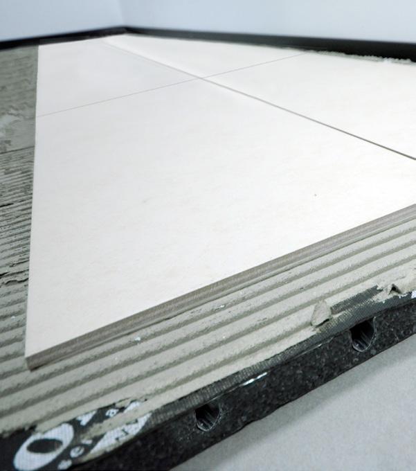 NUOVA FRONTIERA Oggi si stanno sviluppando sistemi di riscaldamento a pavimento a bassissimo spessore, che prevedono l inserimento del materiale isolante al di sopra del pannello stesso.