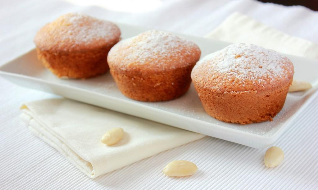 Volete coccolare i vostri piccoli con una merenda sana e gustosa, allora preparateli queste squisite tortine che ricordano le mitiche camille!