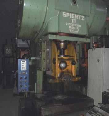 80-100 Regolazione slitta 90 mm Mechanical press Balconi 80 Ton. Bed size dim.