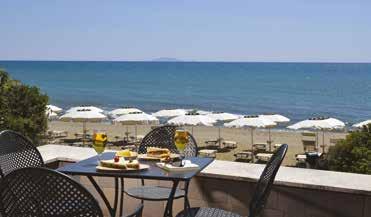 A splendid terrace at Bar Riva with sea