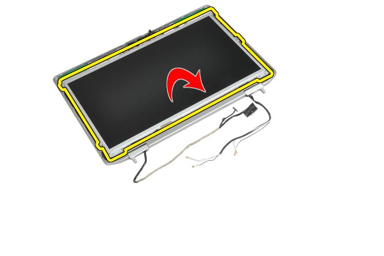 5. Rimuovere il nastro connettore del cavo LVDS e scollegare il cavo LVDS dal pannello dello schermo. 6.