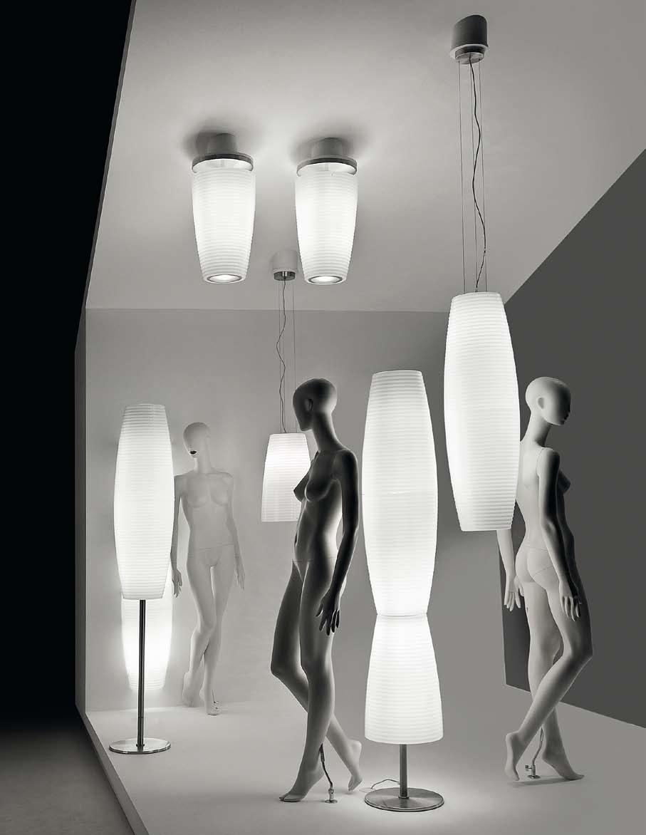 40 mumba Design Collezione di lampade in vetro soffiato bianco lucido. Tonalità vetro: bianco lucido. Parti metalliche: nickel. Collection of blown glass lamps glossy white.