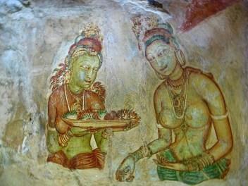 Resterete abbagliati dal triangolo culturale formato da Sigirya, Polonnaruwa e Anuradhapura, dalle sue lussureggianti piantagioni di tè, dai templi buddisti, dall amabilità del suo popolo.