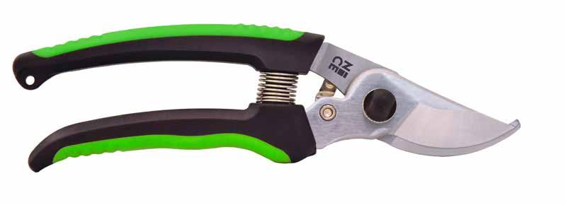 12 art. 711 Forbice per potare. Modello ultraleggero di qualità con lame in acciaio giapponese SK5 e manici in materiale bi componente antiscivolo. Very light pruning shears.