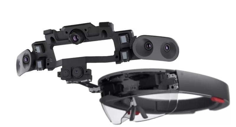 Microsoft HoloLens Specifiche tecniche: 2 lenti "olografiche" 1 sensore di misura