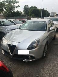 173 Autovettura per trasporto persone da locare s/conducente modello Alfa Romeo Giulietta tg.